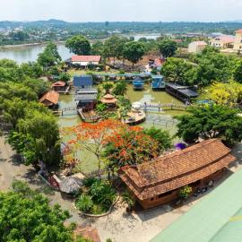 Homestay Hồ Sen, hotel u gradu 'Phú Ðức'