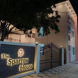 The Sparrow House 2BHK Ground Floor, hotel in Valangimān