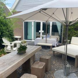 The Beach House, hotel u gradu Schellinkhout