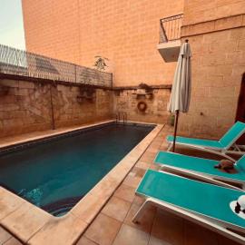 Il- Pellikan Farmhouse, hotel a Għajnsielem