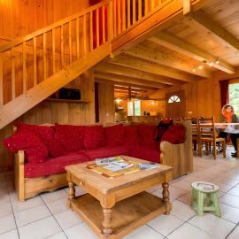 Chalet Bien-être, Piscine, Spa, hotel en La Chapelle-dʼAlagnon