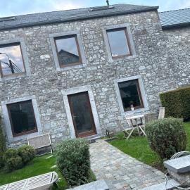 Private room with king size bed - shared bathroom, hotel a Clavier