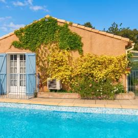 Appartement charmant proche d'Avignon avec piscine privée, hotel a Le Pontet