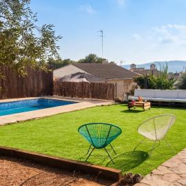 Charming Villa in El Vendrell + Pool, ξενοδοχείο σε El Vendrell