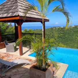 Charmant Bungalow avec vue sur la mer à Marigot, 60 m², piscine.