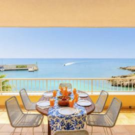 Seafront Cala Ratjada Apartment