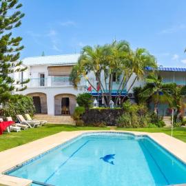 Spacious villa with sea view in Trou D'Eau Douce