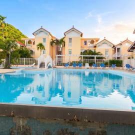 Appartement confortable à Sainte-Anne, piscine partagée