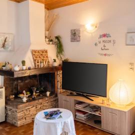 Maison de charme à Vachères avec jardin et vue montagne