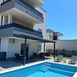 Mima apartments, hotel in Povljana
