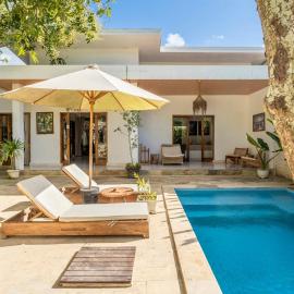 Villa Mango, private oasis pool and garden, next to the MotoGP circuit