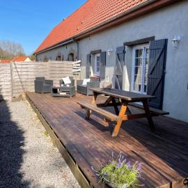 Maison familiale avec piscine partagée à Lottinghen, hotel in Lottinghen
