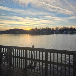 Direct Lakefront Cottage, hotel Mahopacben