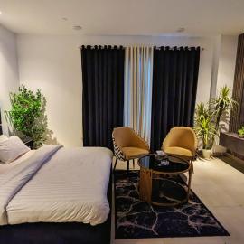 Penta Square - Luxury Apartment by Alvis Suite, hotel a Dargai