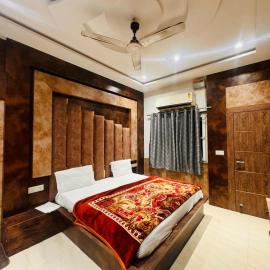 Hotel rexa, hotel in Vrindāvan