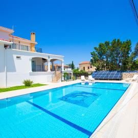 Villa Tiara by HolidayKeys, hotel in Kyrenia