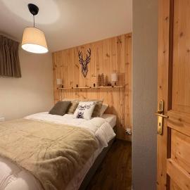 Appartement cosy et chaleureux pour 6 personnes, hotel in Saint-Jean-dʼArves