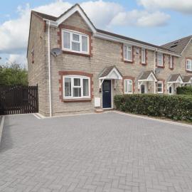 7 Cwrt Y Cadno, hotel a Llantwit Major