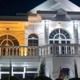 luxury fully furnished 5-bedrooms villa