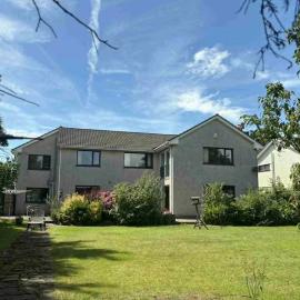 Large Porthcawl Home, Sleeps up to 10, Dog Friendly, hotel in Nottage