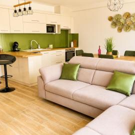 Ármin Apartman، فندق في هایدوسوبوسلو