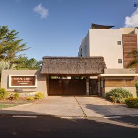Tropical Vibe at Royal Creek Apartments, Cascavelle
