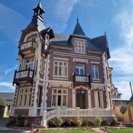 Le Clos du Centre du Neubourg, très proche du Golf & Château du Champ de Bataille