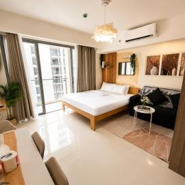 Luxury Condo near NAIA Airport & MOA with FREE Pool & Gym, hotel u Manili