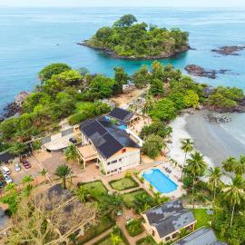 Mozza Beach Resort, hotell i York