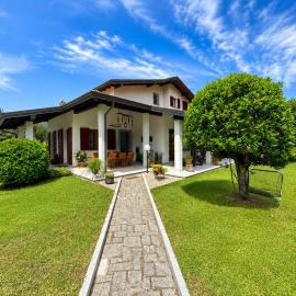 Villa dei Mumi, khách sạn ở Luino