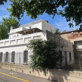 La Maison Blanche, hotel u gradu Perpinjan
