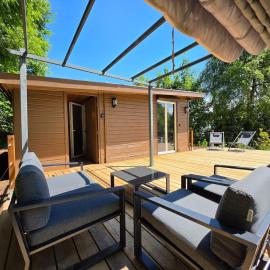 Chalet & private HOT TUB between city and mountain, hotel sa Saint-Nizier-du-Moucherotte