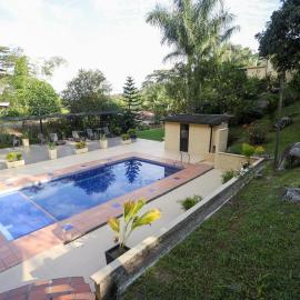 finca de lujo en copacabana ,Medellin, hotel in Copacabana