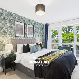 Worcester Retreat by Signature Stays - Pool & Spa - Gym - Modern, Hotel in Upton Warren