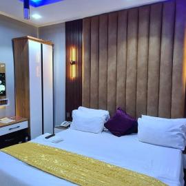 Kiarra Suites Owerri, hotel a Owerri
