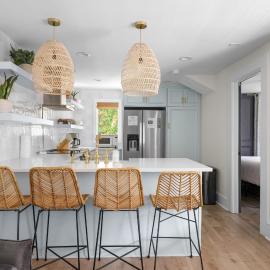 Beautiful Penthouse Condo Just Steps to King, hotel a Charleston