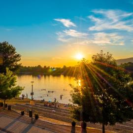 Apartman Darja sa pogledom na jezero, готель у місті Ostrovo