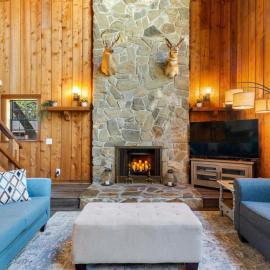 Serene Lakeside Cottage Retreat โรงแรมในวินเทอร์เฮเวน