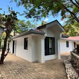 Private 2 Bedroom Home with Pool Near El Coco Beach