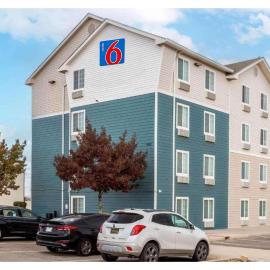 Motel 6 Suites El Paso East Texas, viešbutis mieste El Pasas