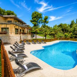 New Play Lake Villa