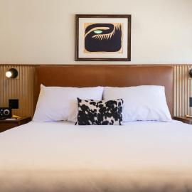 The Stranger Lodge - Pet Friendly, hotel u gradu Sisters