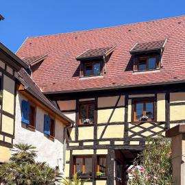Spacieux gîte, les Petits Bouchons, entre Eguisheim et Colmar, au coeur du vignoble