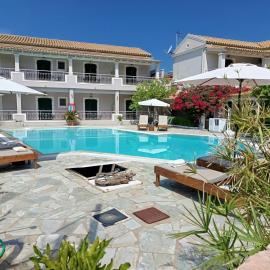 Toni´s Guesthouse, hotel a Kavos