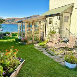 Fornes Bed & Breakfast, hotel in Fornes