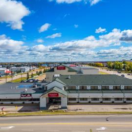 Ramada by Wyndham Nisku Edmonton Airport, готель у місті Ніску