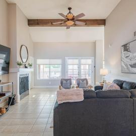 Scottsdale Oasis with pool, hot tub and sleeps 8
