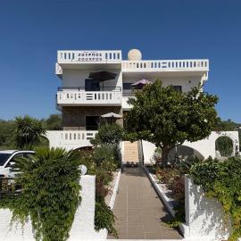 Zourpos Studios, hotel di Kalyves