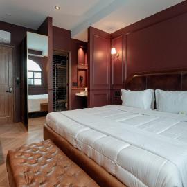 The Ruby Suite luxury room