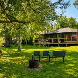 2-bedroom Lake Front Cottage in Harwood ON #1